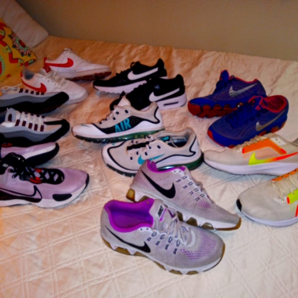 Nike shoes 9.5 men